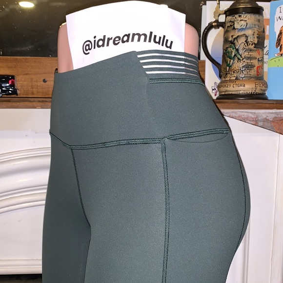 🌿Lululemon Find Focus Tight 7/8 Rare - Picture 3 of 6